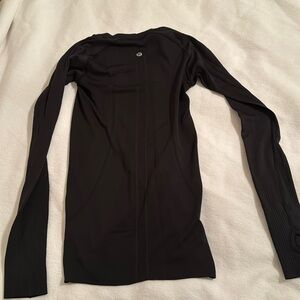 Lululemon swiftly long sleeve black size 2